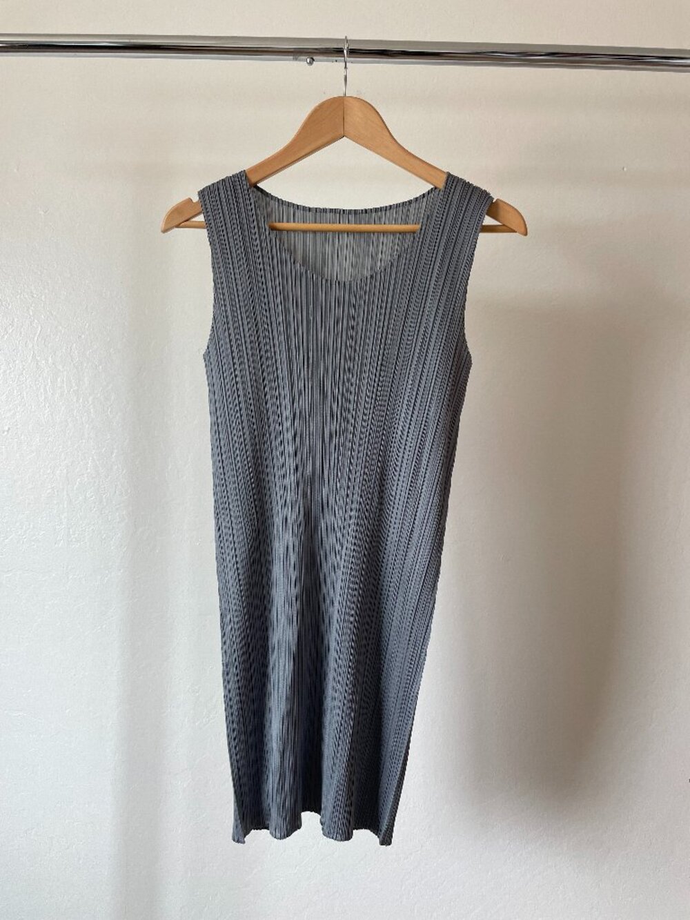 Issey Miyake Pleats Please tunic, grey, sleeveless, Issey Size 3